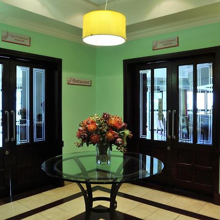 Cresta President Hotel Gaborone Kültér fotó