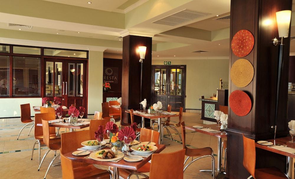Cresta President Hotel Gaborone Kültér fotó