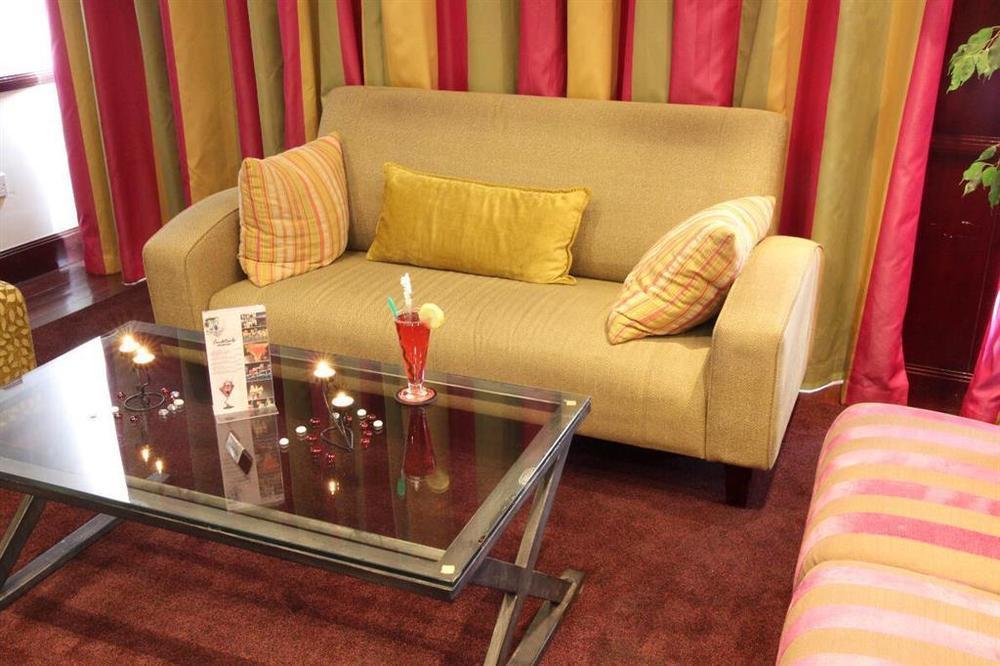 Cresta President Hotel Gaborone Szoba fotó
