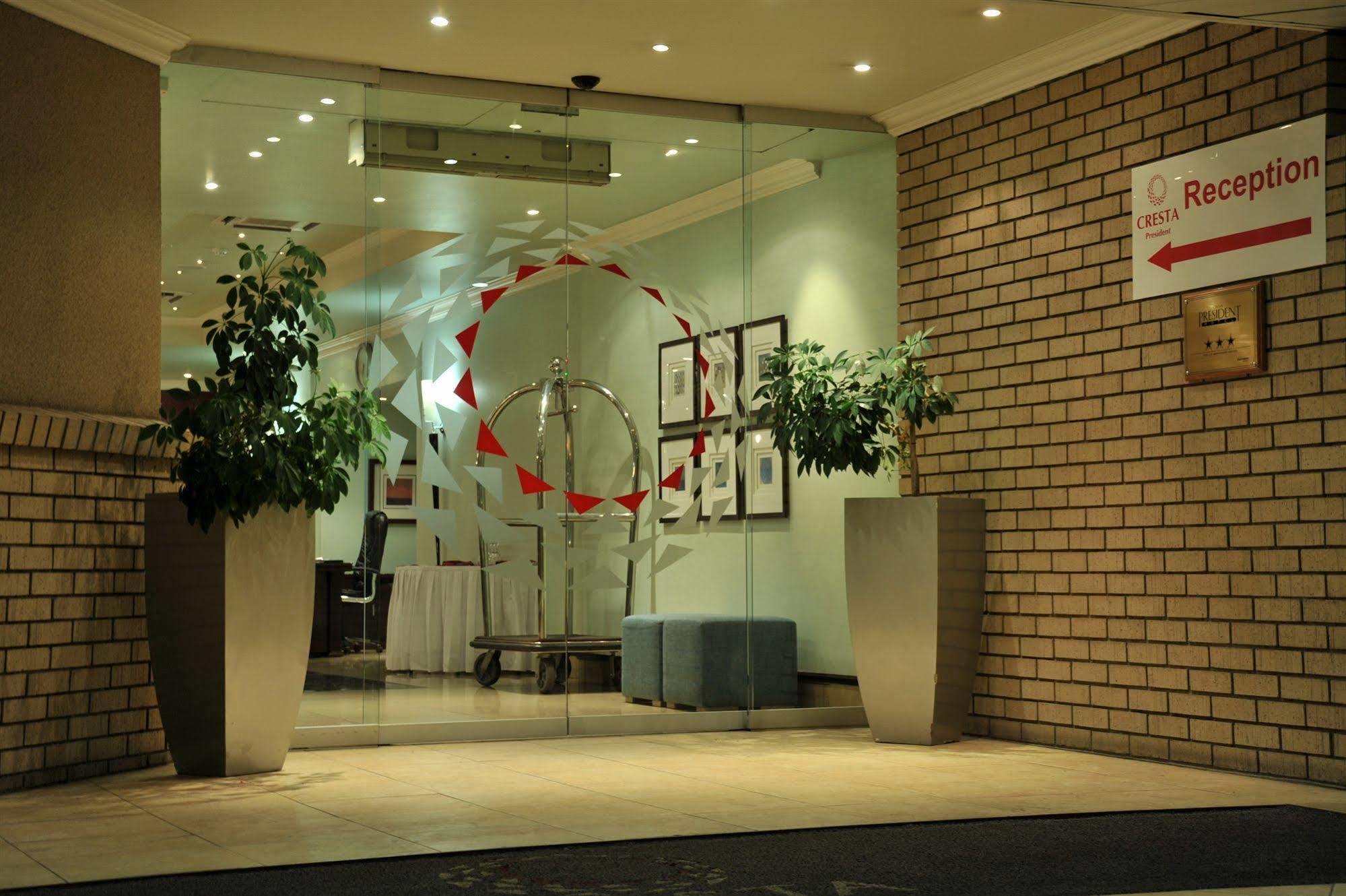 Cresta President Hotel Gaborone Kültér fotó