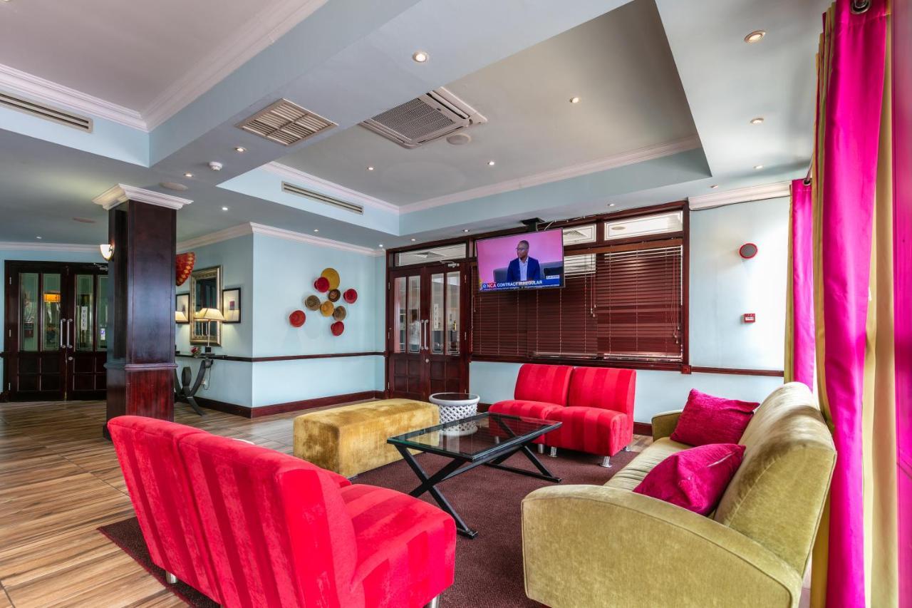 Cresta President Hotel Gaborone Kültér fotó