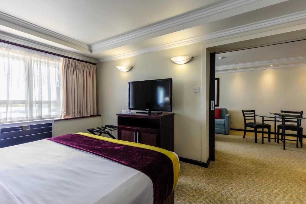 Cresta President Hotel Gaborone Kültér fotó