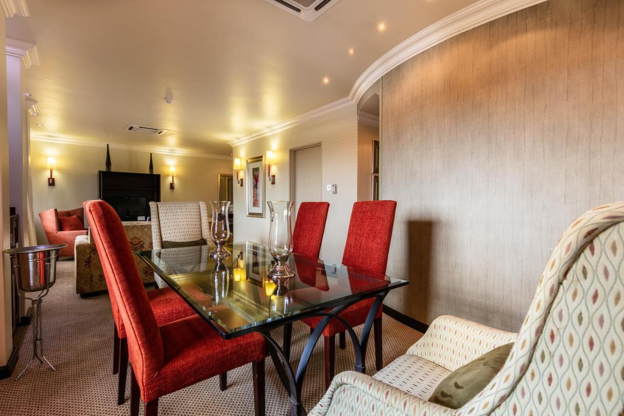 Cresta President Hotel Gaborone Kültér fotó