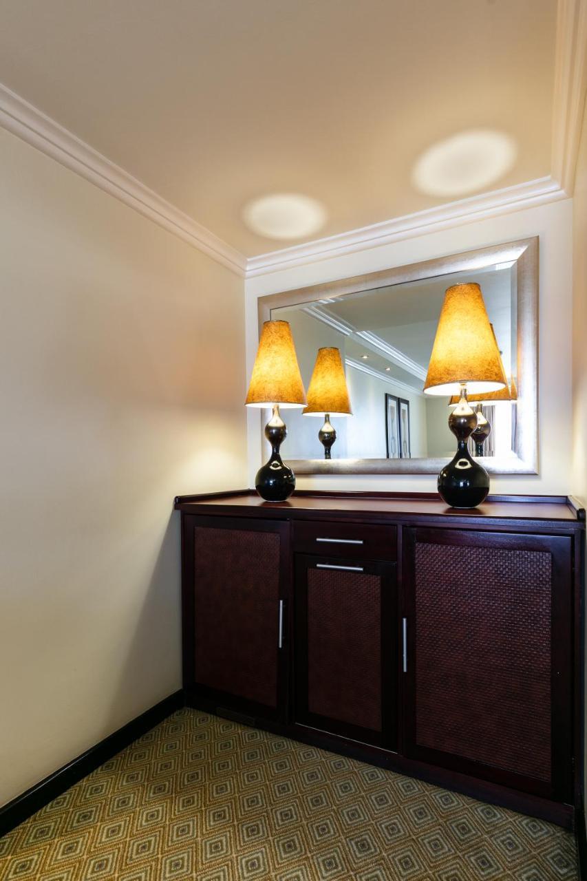 Cresta President Hotel Gaborone Kültér fotó