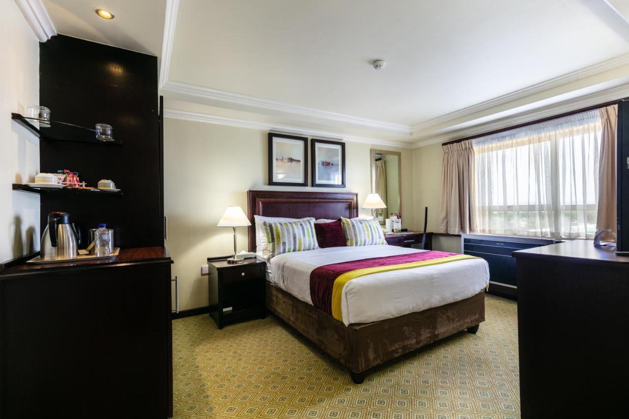 Cresta President Hotel Gaborone Kültér fotó