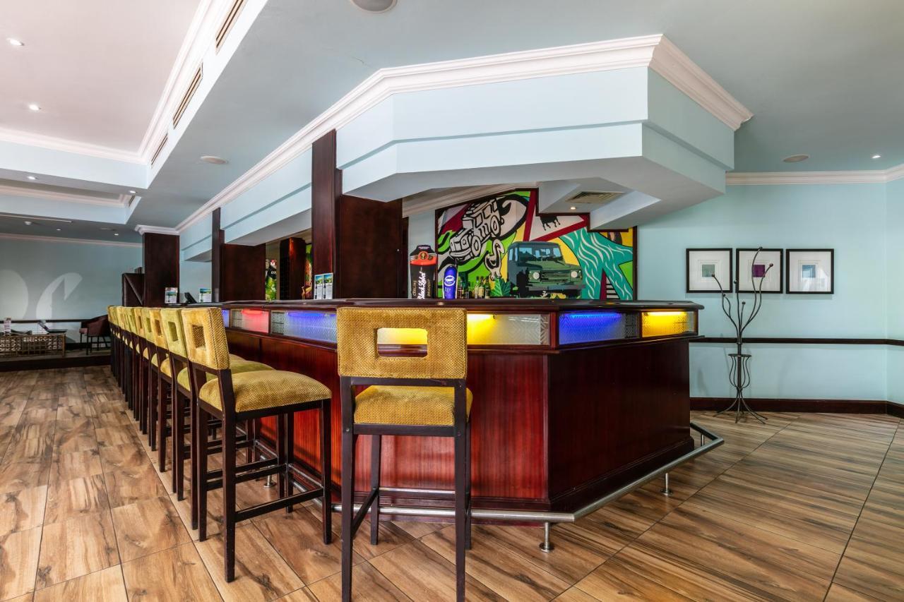 Cresta President Hotel Gaborone Kültér fotó