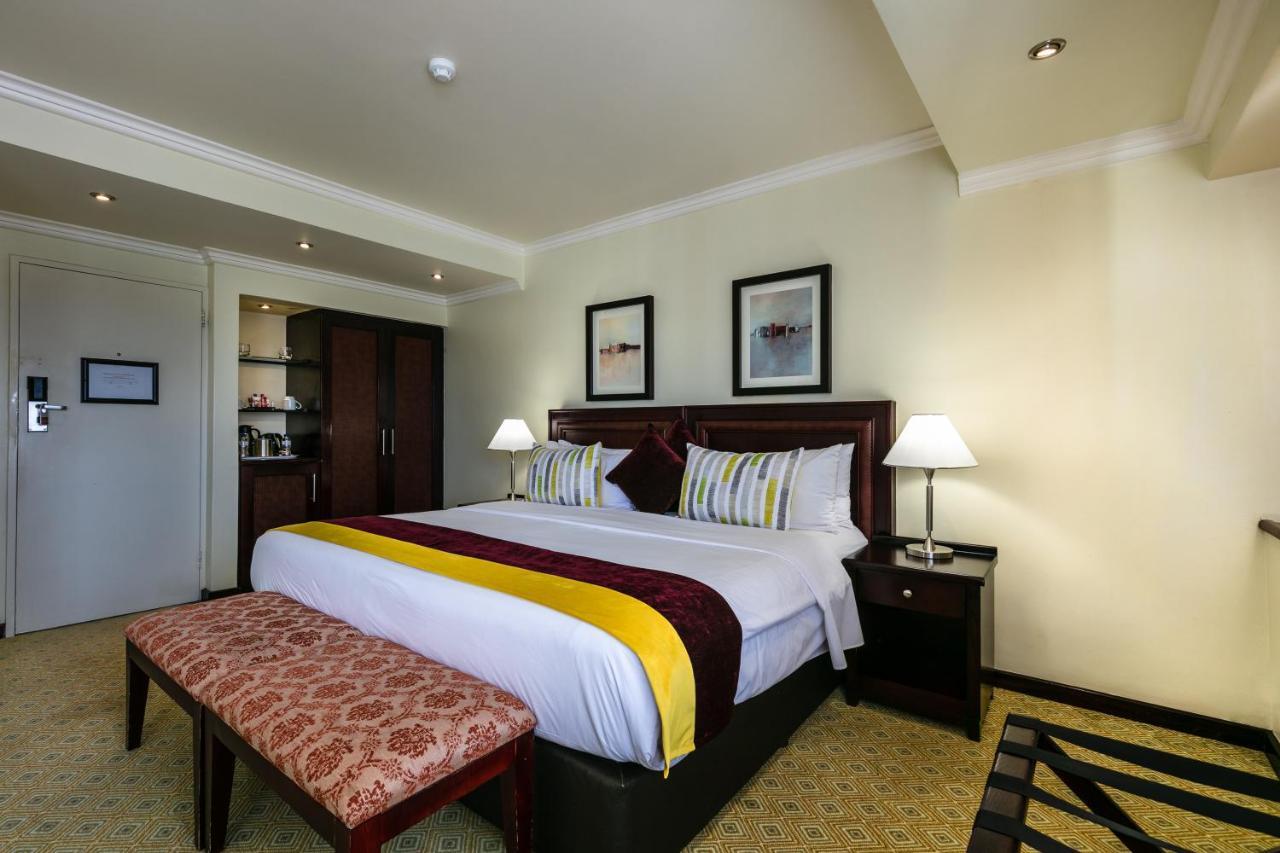 Cresta President Hotel Gaborone Kültér fotó