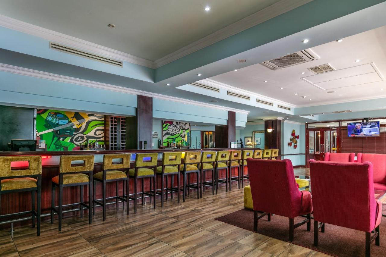 Cresta President Hotel Gaborone Kültér fotó
